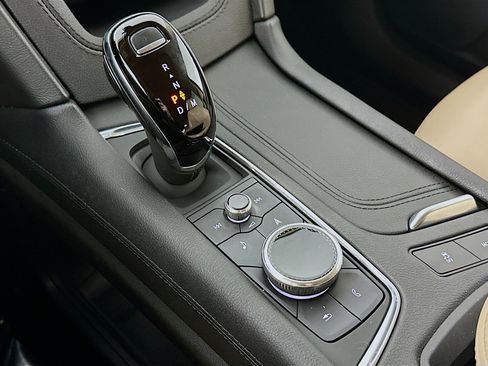 Used 2023 Cadillac XT6 Sport w/ Platinum Package image 17