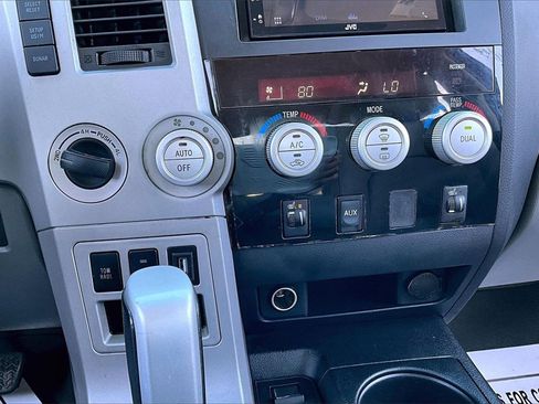 Used 2008 Toyota Tundra Limited image 32