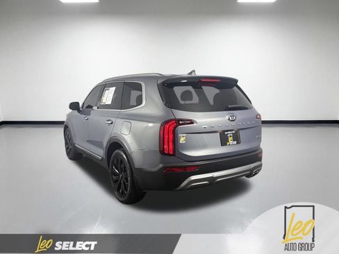 Used 2021 Kia Telluride S FWD image 2