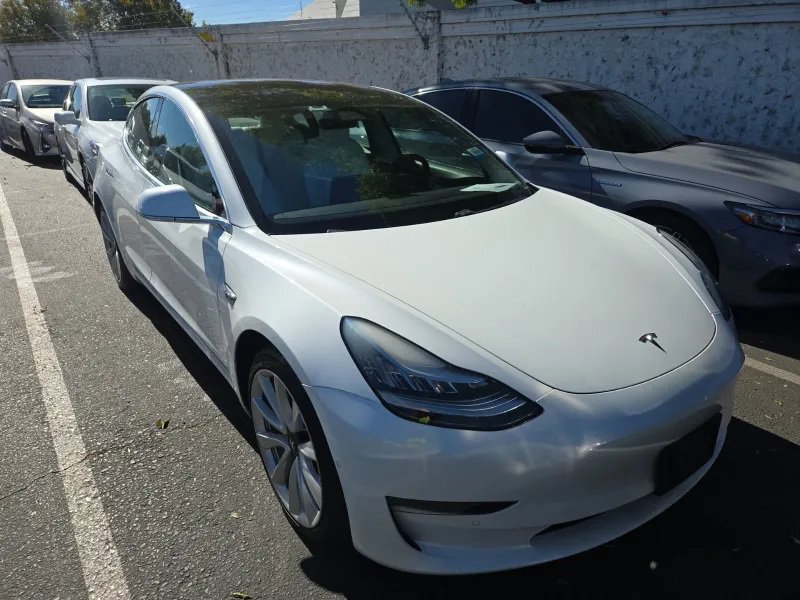 Used 2018 Tesla Model 3 Long Range AWD/4WD image 2