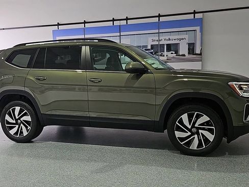 New 2026 Volkswagen Atlas SE FWD image 10