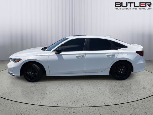 Used 2025 Honda Civic Sport image 2