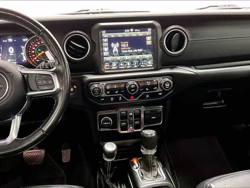 Used 2020 Jeep Wrangler Unlimited Sahara w/ Uconnect 4C Nav & Sound Group AWD/4WD image 7