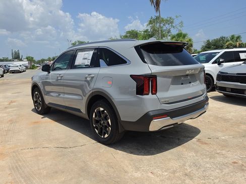 New 2026 Kia Sorento S FWD image 6