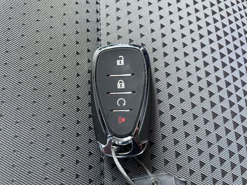 Used 2025 Chevrolet Trax LT image 22