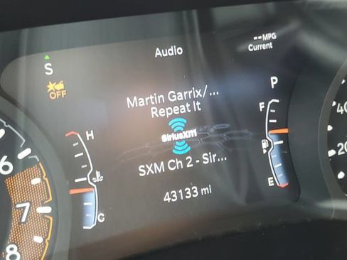Used 2022 Jeep Compass Limited AWD/4WD image 13