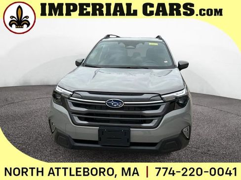 New 2025 Subaru Forester Premium image 4