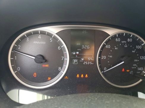 Used 2025 Nissan Kicks Play S FWD image 8