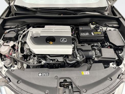 Used 2022 Lexus UX 200 image 25