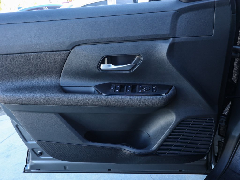 Used 2026 Nissan Kicks SV FWD image 24