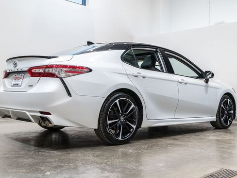 Certified 2019 Toyota Camry XSE image 9