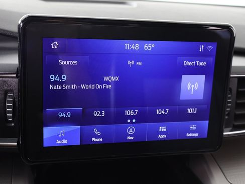 Used 2023 Ford Explorer XLT w/ Equipment Group 202A AWD/4WD image 49