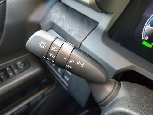 Used 2025 Toyota Tacoma Limited image 28