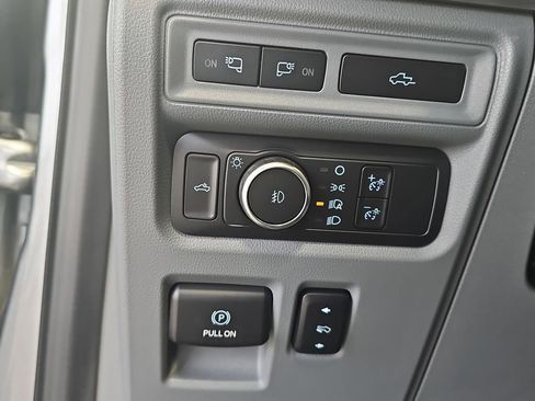 Used 2022 Ford F150 Lariat w/ Equipment Group 502A High AWD/4WD image 25