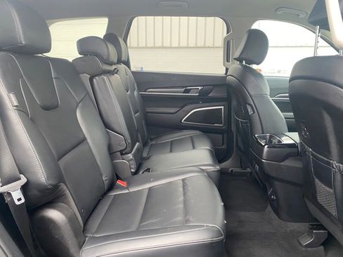 Used 2024 Kia Telluride LX image 25
