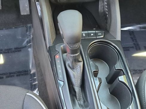 Used 2025 Chevrolet TrailBlazer LT AWD/4WD image 19