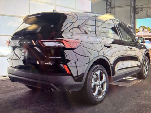 Used 2025 Ford Escape ST-Line image 2