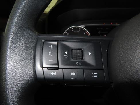 Certified 2023 Nissan Rogue S image 17