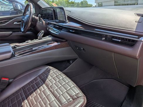 Used 2021 Cadillac Escalade Premium Luxury Platinum AWD/4WD image 28
