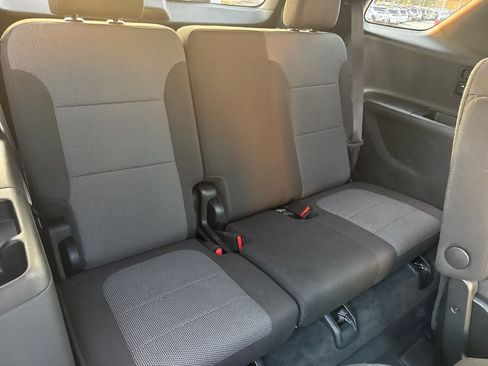 Used 2023 Chevrolet Traverse LT FWD image 10