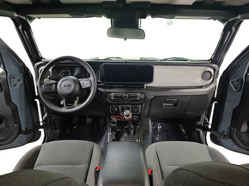 Used 2024 Jeep Wrangler Sport AWD/4WD image 9