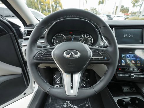 Used 2025 INFINITI QX50 Luxe image 9