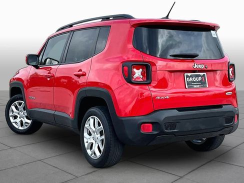 Used 2016 Jeep Renegade Latitude AWD/4WD image 12