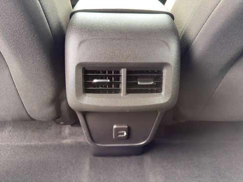 Used 2022 Chevrolet Equinox LT image 31