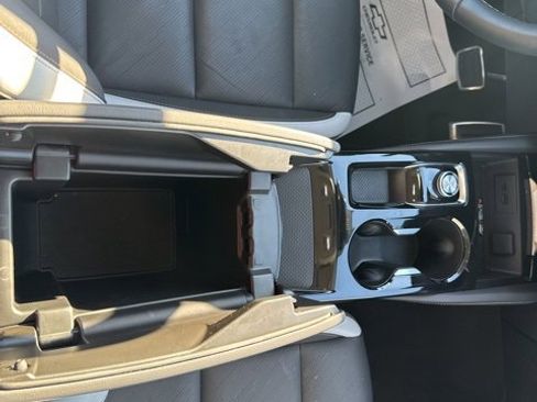 Certified 2025 Buick Envision Sport Touring image 21