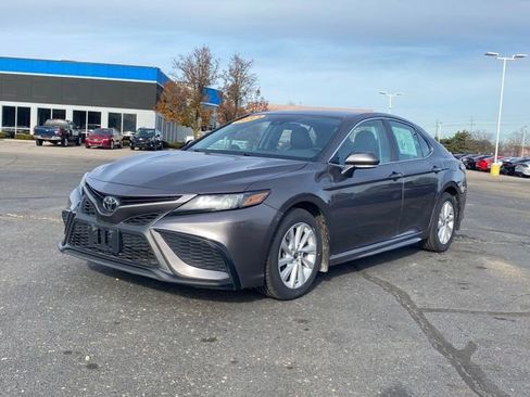 Used 2023 Toyota Camry SE image 23