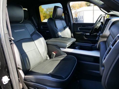 Used 2019 RAM 2500 Laramie w/ Black Appearance Package image 47