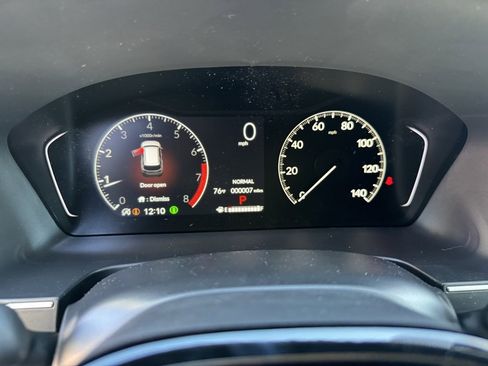 New 2025 Honda Pilot Touring image 14