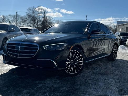 Used 2025 Mercedes-Benz S 580 4MATIC Sedan image 2