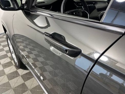 Used 2023 Jeep Grand Cherokee Limited image 13