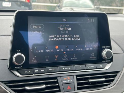 Used 2025 Nissan Altima 2.5 SV image 27