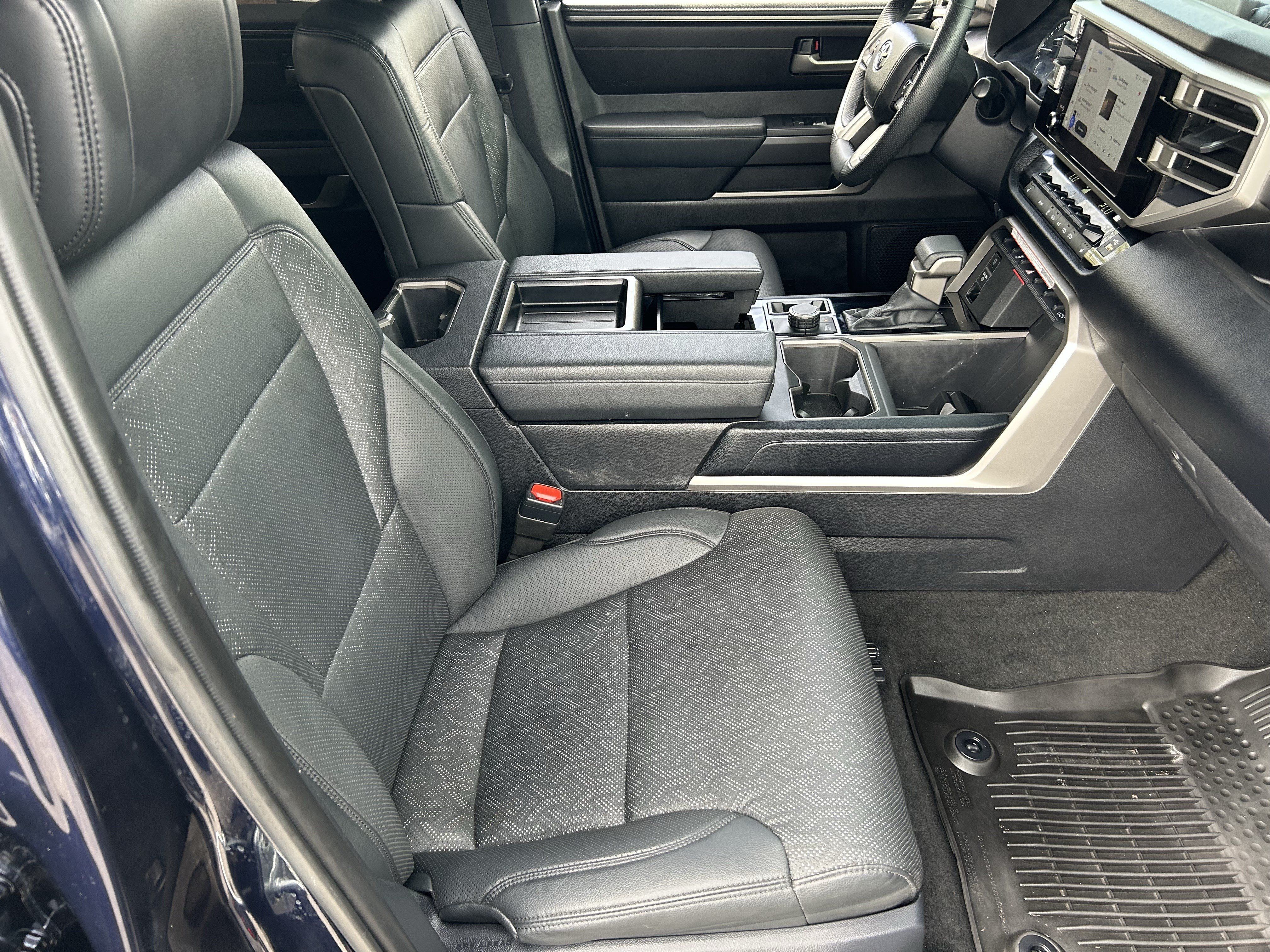 Used 2025 Toyota Tundra SR5 w/ SR5 Premium Package AWD/4WD image 9