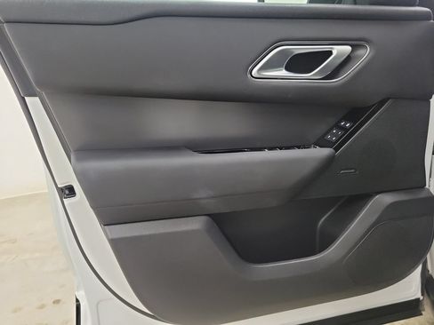 Used 2025 Land Rover Range Rover Velar Dynamic SE AWD/4WD image 19