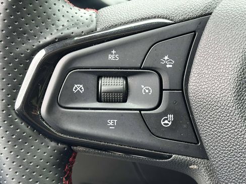 Used 2024 Chevrolet Trax RS w/ Driver Confidence Package FWD image 19