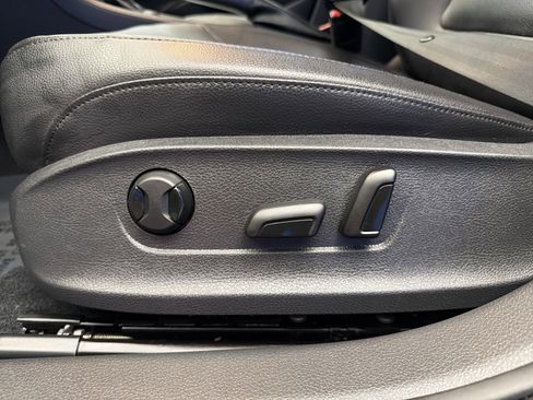 Used 2013 Volkswagen Passat 2.5 SE image 12