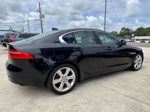 Used 2018 Jaguar XE Premium RWD image 5
