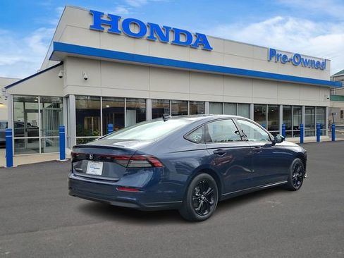 Used 2025 Honda Accord SE image 4