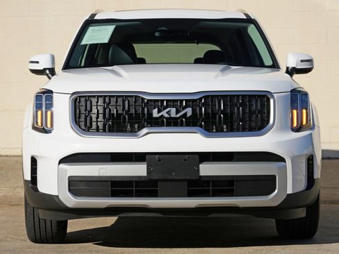 Used 2025 Kia Telluride EX w/ EX Captain's Chair Package AWD/4WD image 7