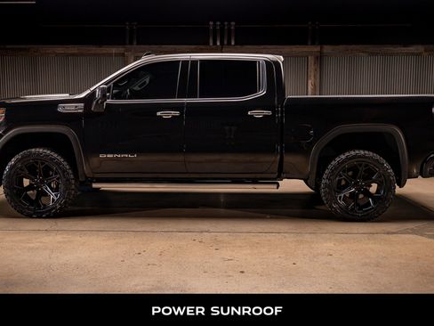 Used 2021 GMC Sierra 1500 Denali w/ Denali Premium Package image 6