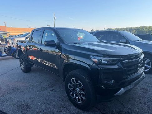 Used 2023 Chevrolet Colorado Z71 w/ Z71 Convenience Package 2 AWD/4WD image 2