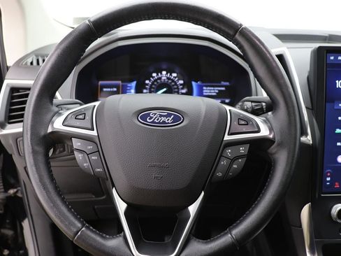 Used 2023 Ford Edge Titanium AWD/4WD image 17