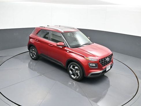 Certified 2024 Hyundai Venue SEL FWD image 36