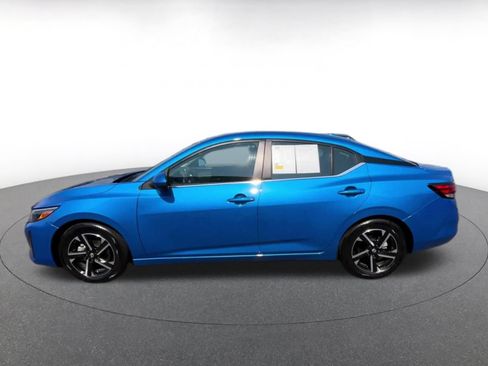 Used 2025 Nissan Sentra SV FWD image 8
