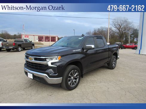 Used 2022 Chevrolet Silverado 1500 LT image 2