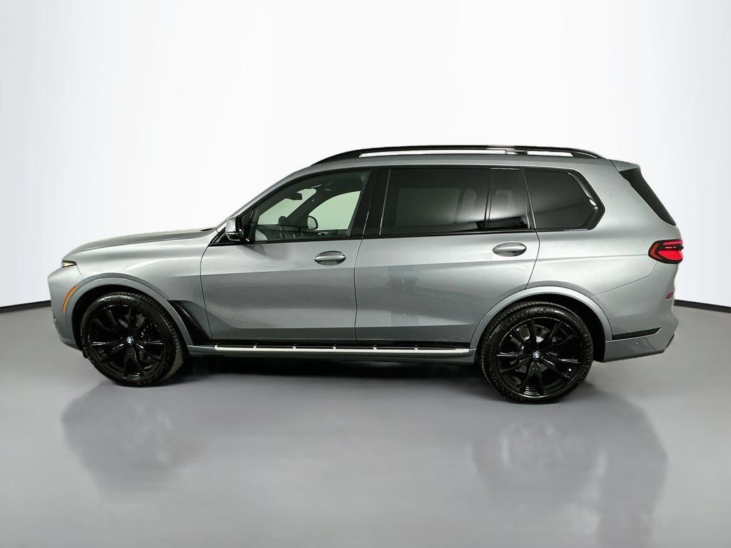 Used 2023 BMW X7 xDrive40i w/ M Sport Package AWD/4WD image 8
