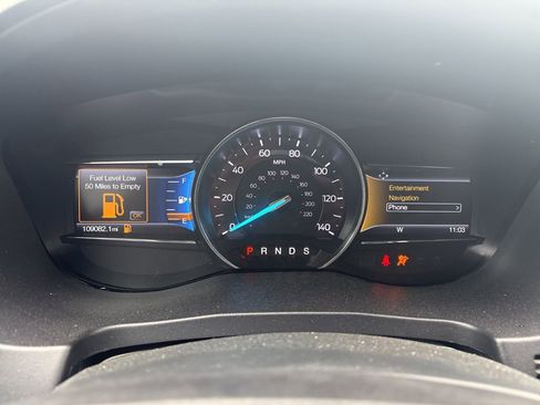 Used 2019 Ford Explorer XLT w/ Equipment Group 202A image 7